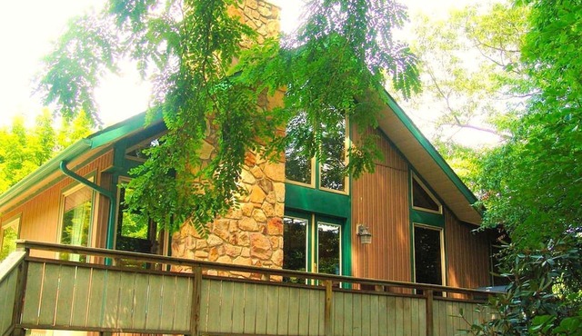 Riverfront Cabin Rental with a Private Beach on Youghiogheny River near Pittsburgh, Pennsylvania
