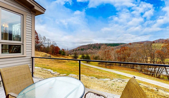Riverfront estate, mountain views, dog-friendly, fireplace, balcony, w/d, wifi