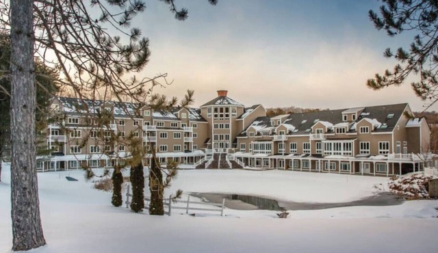Romantic Getaway or Family winter adventures in 2BD w/resort activities