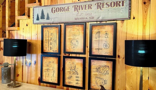 Rustic 5 Bedroom Gorge River Resort