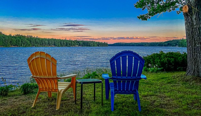 Rustic dog-friendly waterfront home with screened porch, dock, firepit, 2 kayaks