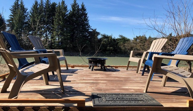 Scenic Riverfront Retreat - An Outdoor and Wildlife Enthusiast's Dream!
