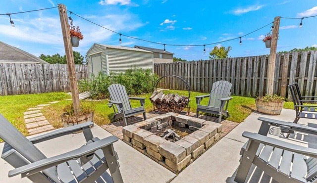Screened Porch, Firepit, Patio! Peaceful in Pooler
