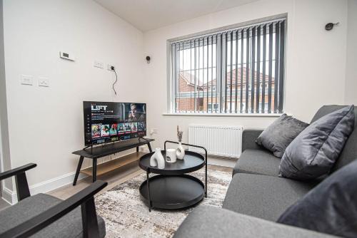 Solid Mirror Modern Riverside Home, Doncaster in Doncaster