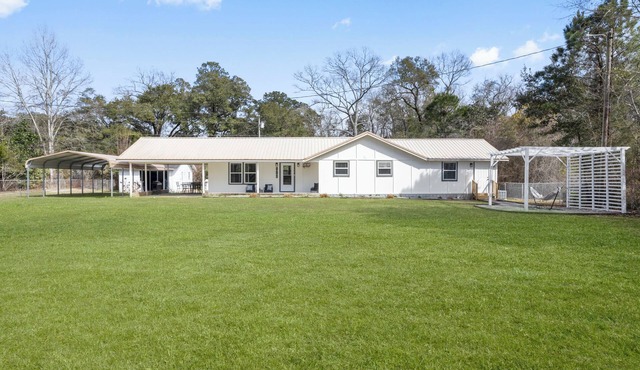 Southern Solitude: A Quiet Getaway for Relaxation!