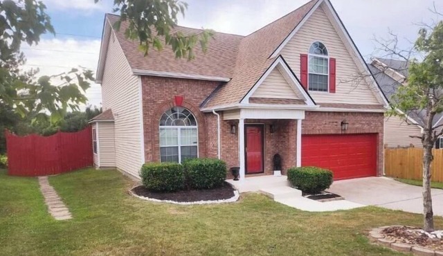 Spacious 4-bedroom, 2.5 bath home in beautiful Fairburn with spacious living