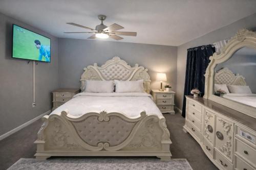 Spacious and Cozy 3 Bedroom Home