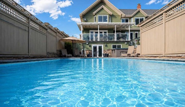 Spacious & Comfortable Villa in Coquitlam