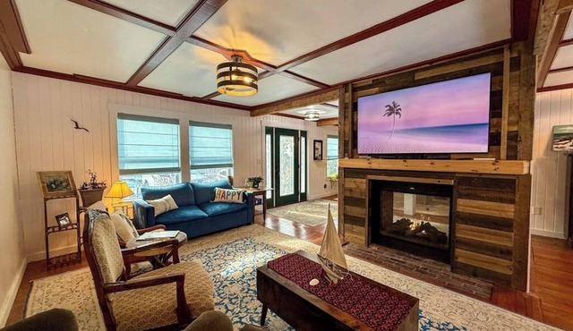 Spacious Kennebunk home with access to a pool, sauna, and outdoor balcony