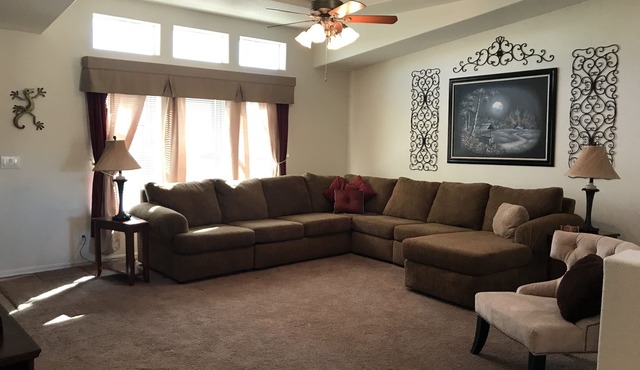 Spacious Mountain View Property with no Snow! in Apache Junction
