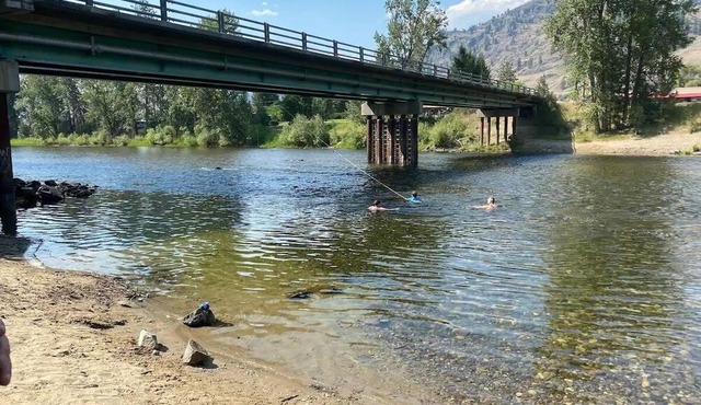 Studio Suite just steps to the KettleRiver in Midway
