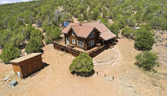 Stunning vistas! Cabin overlooking Moab & Arches
