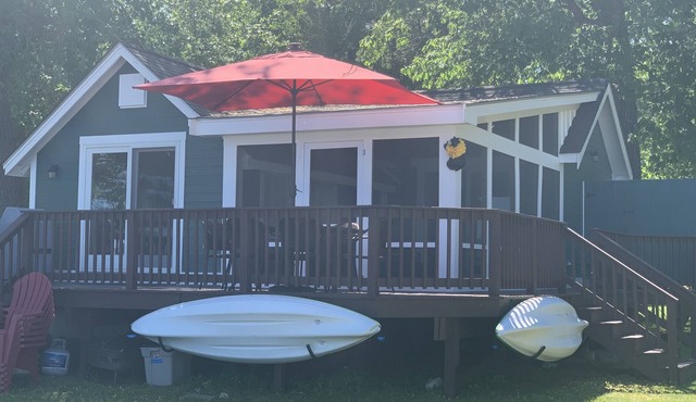 The Sweetest Cottage on Ossipee Lake!