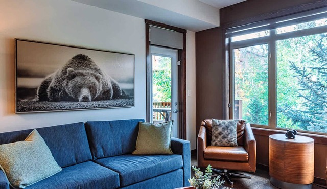 Three Bears Hydeaway at Stoneridge in Canmore