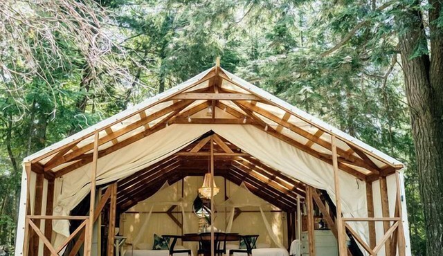 Unique Accommodation for the Perfect Outdoor Getaway near Muskoka, Ontario