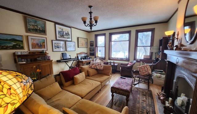 VERY CHIC BASE FOR STAMPEDE, SUMMER MOUNTAIN ADVENTURES .NEED A WRITERS RETREAT?