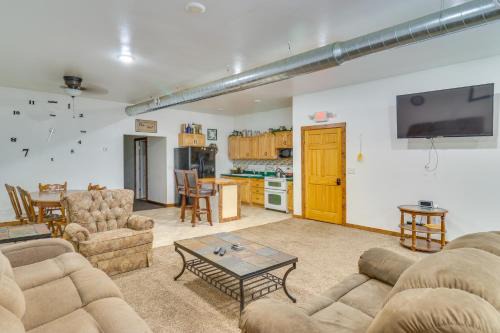 Walkable Main St Studio Near Lake Cochrane in Gary