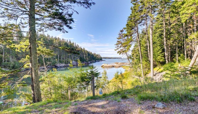 Waterfront Deer Isle Retreat w/Fire Pit!