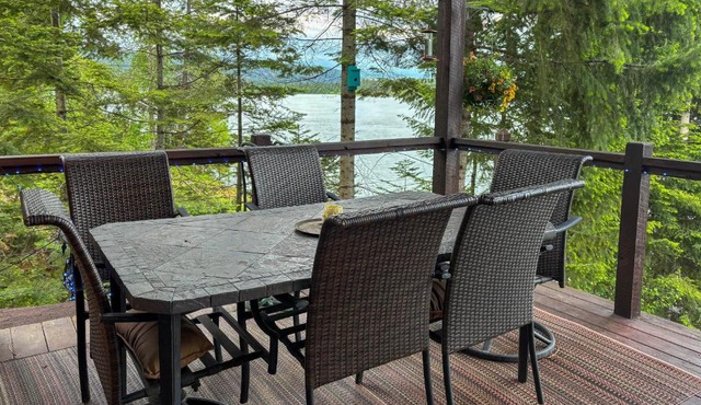 Waterfront Gem on the River! Hot Tub & Boat Dock!