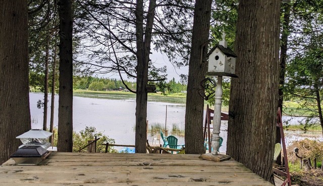 Waterfront Green Cottage Pike Bay