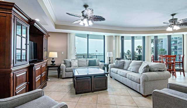 Waterfront Luxury at 2212 Phoenix on the Bay Huge Lazy River by Prickett Properties