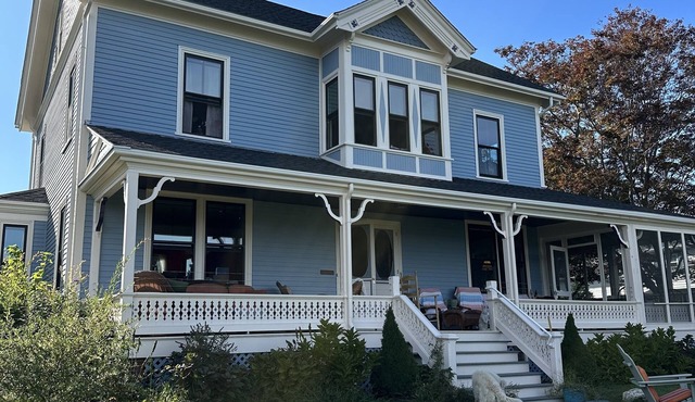 WATERVIEW Elegant Jamestown Home 15% END OF SUMMER DISCOUNT + 15% WEEK DISCOUNT