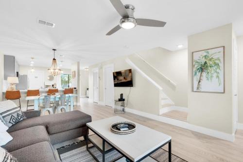 Sandprints E10 in Destin
