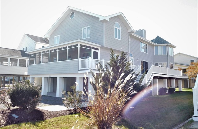 Spacious 6BR Family Home – Just 3 Blocks to Bethany Beach in The Canal Community