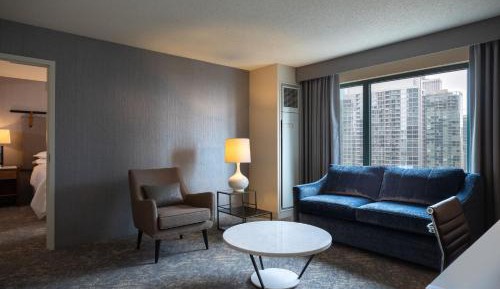Junior King Suite with Sofa Bed and City View